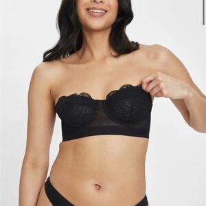 LIVELY-32D-The Lace Strapless-Jet Black